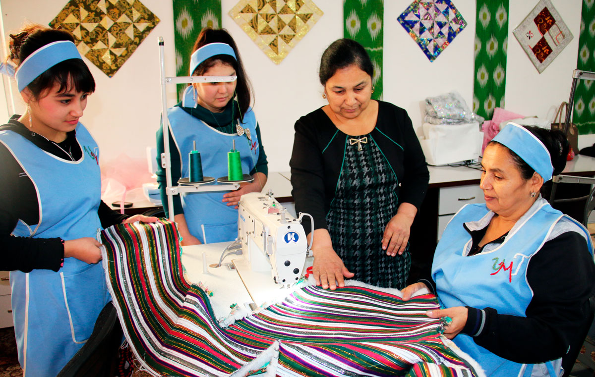 Женщинам в Узбекистане сократили рабочий день