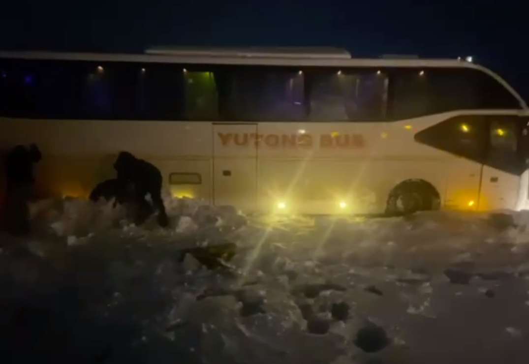 Автобус с 30 пассажирами "заблудился" в Карагандинской области